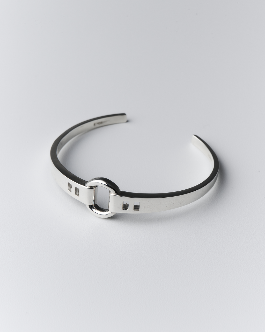 Abumi ARC bangle
