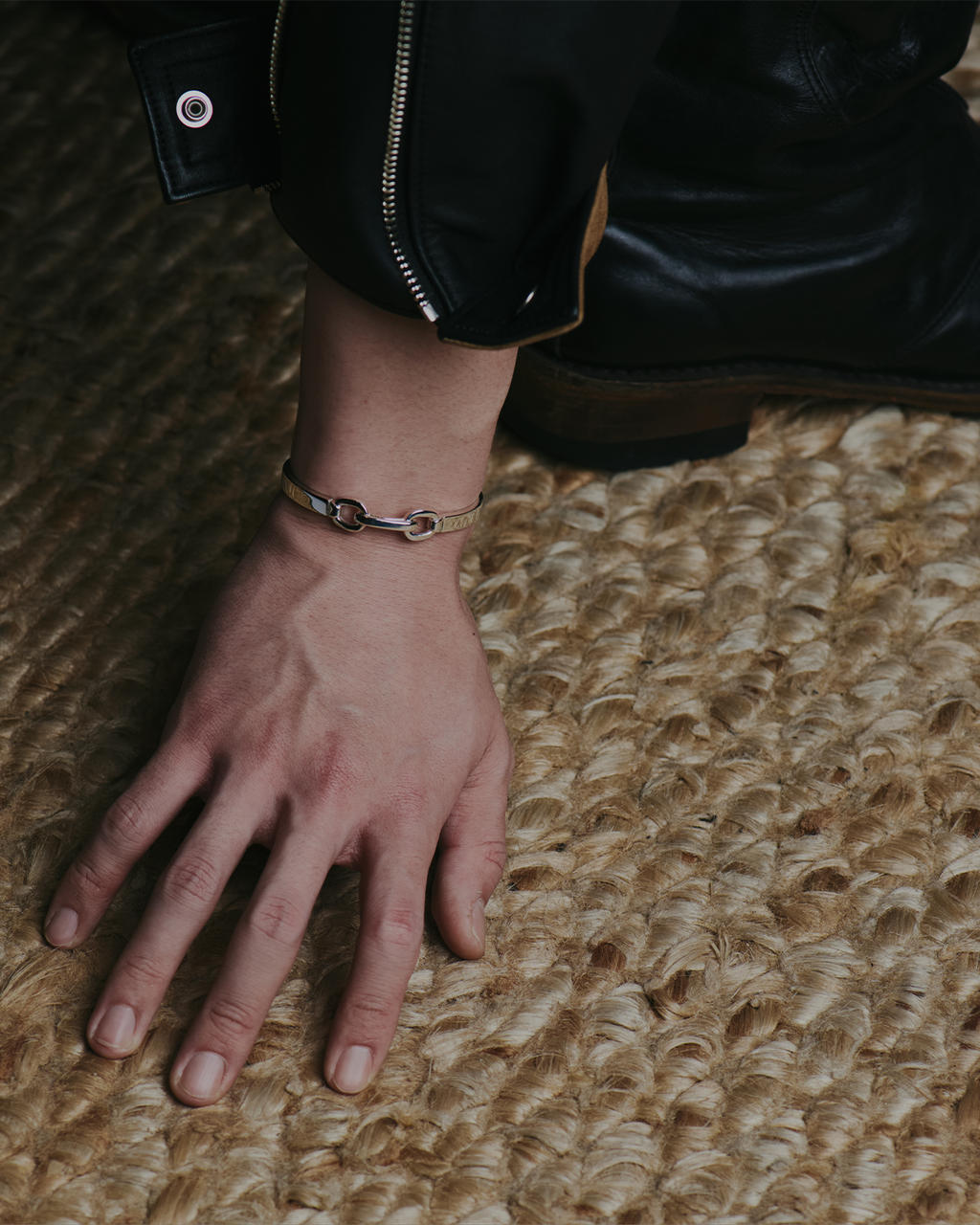 Kutsuwa bridge bangle