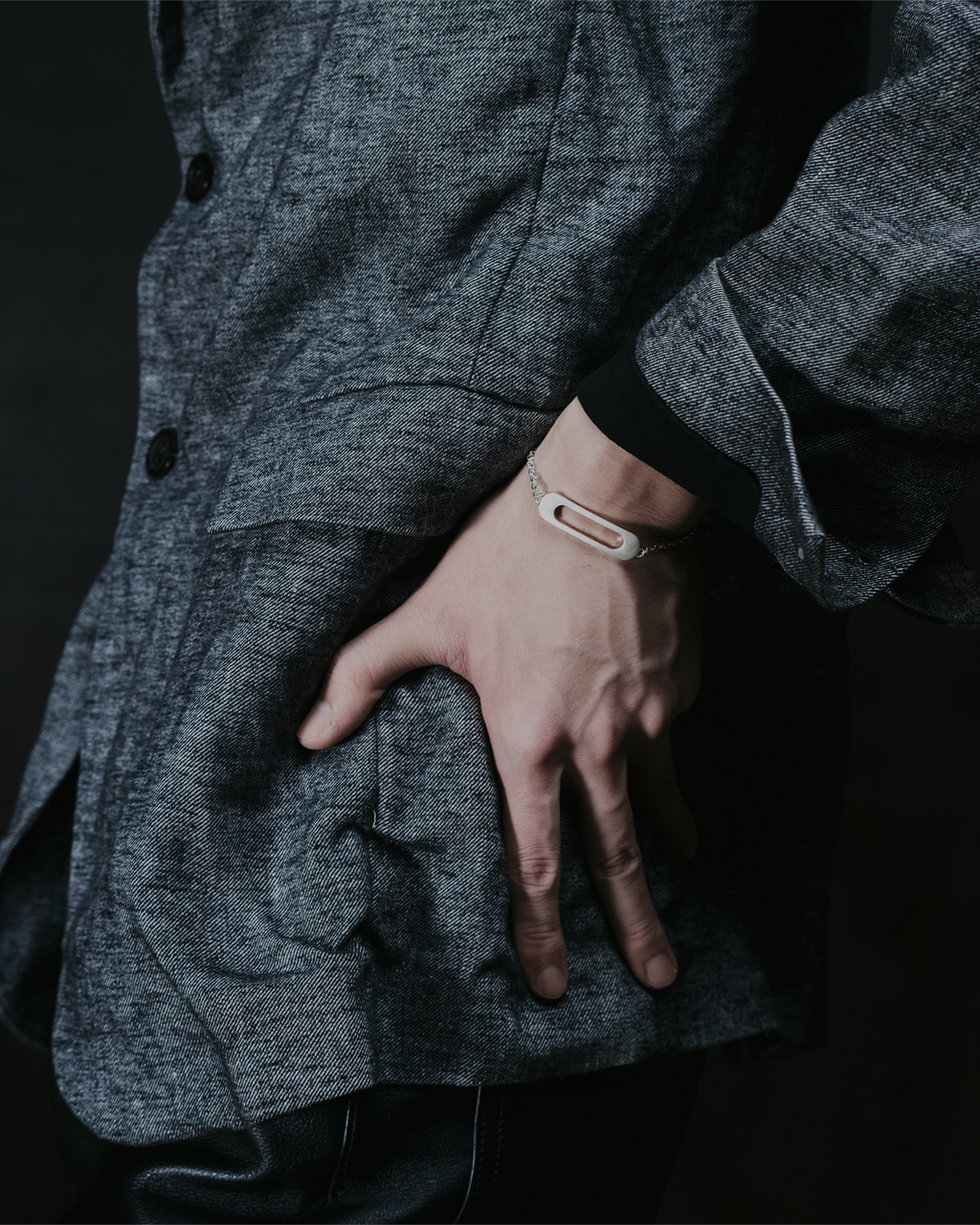 Abumi hook bracelet GM