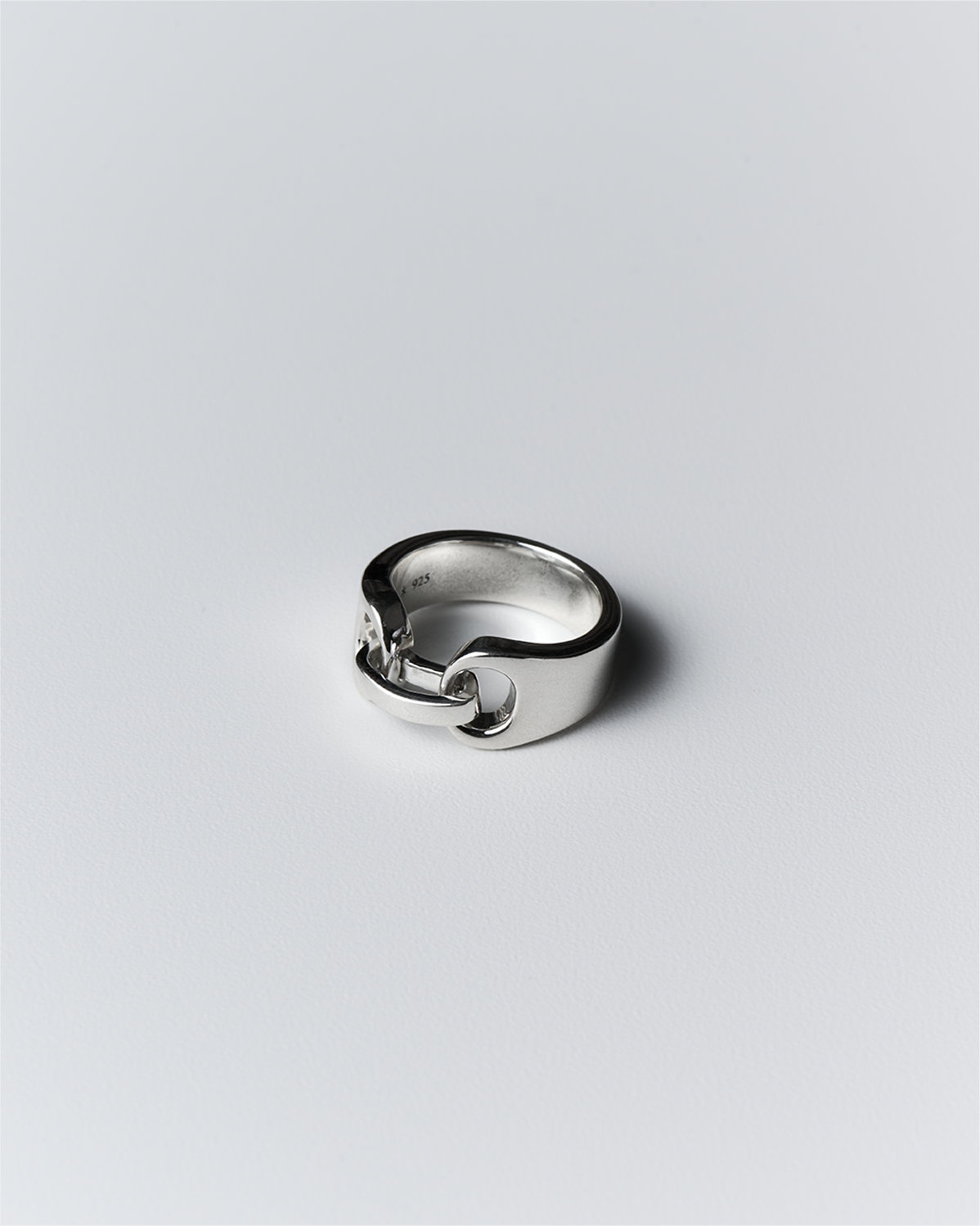 Kutsuwa bridge ring GM