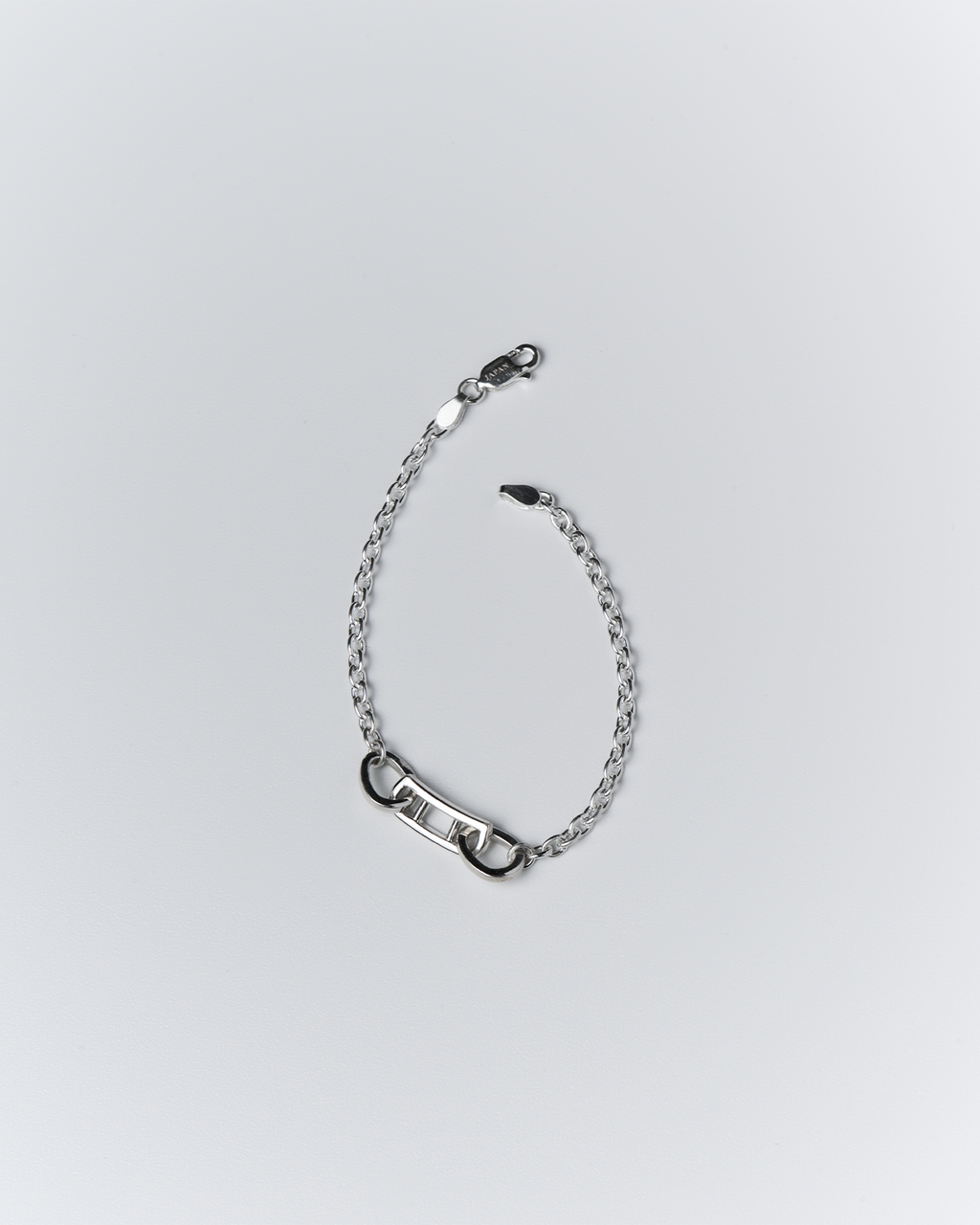 Kutsuwa bridge bracelet