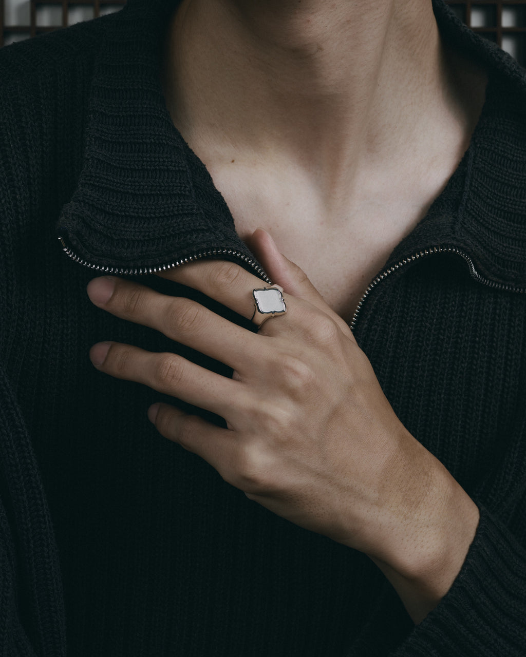 HANABISHI Signet Ring