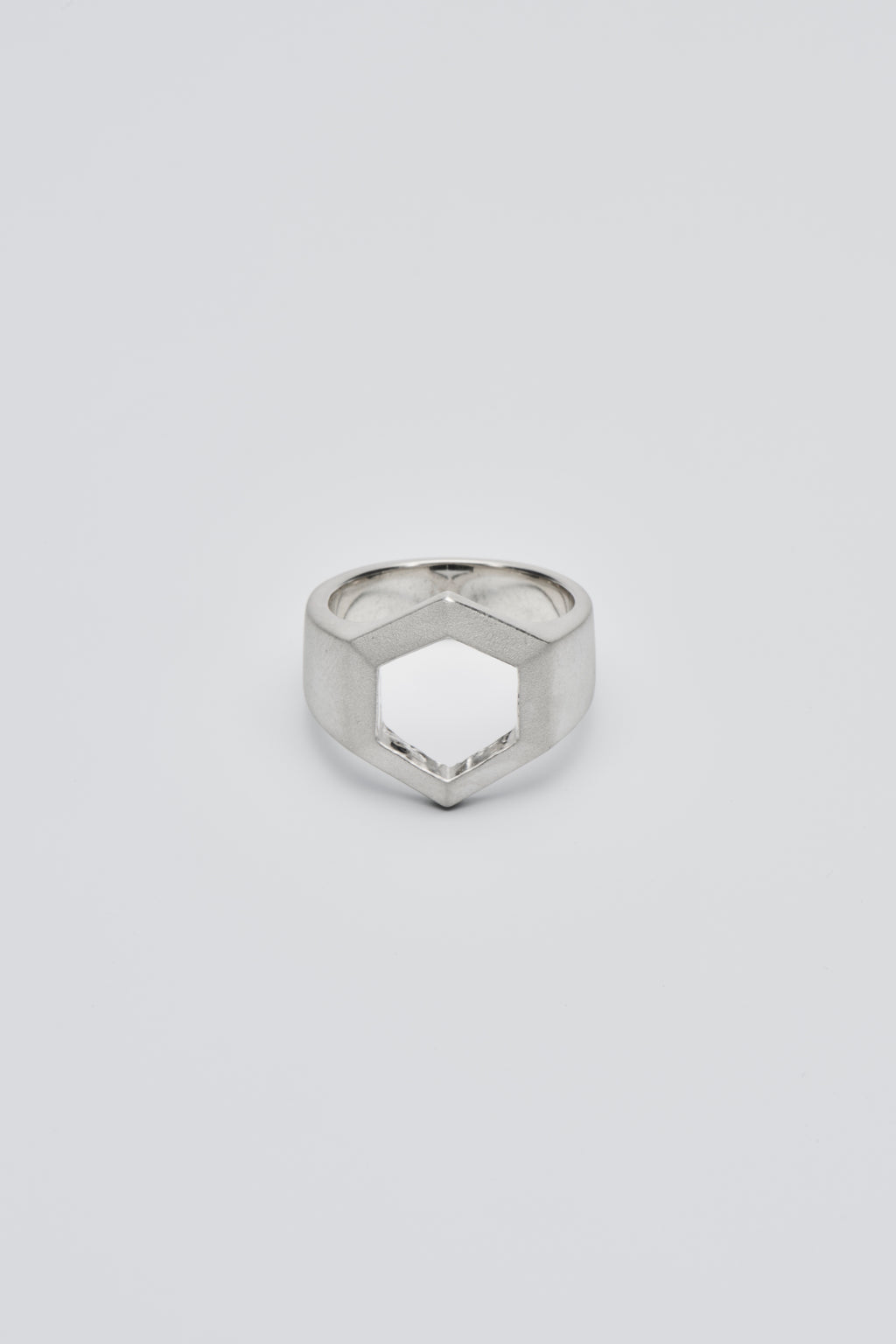 KIKKO Frame Signet Ring – Sandblasted