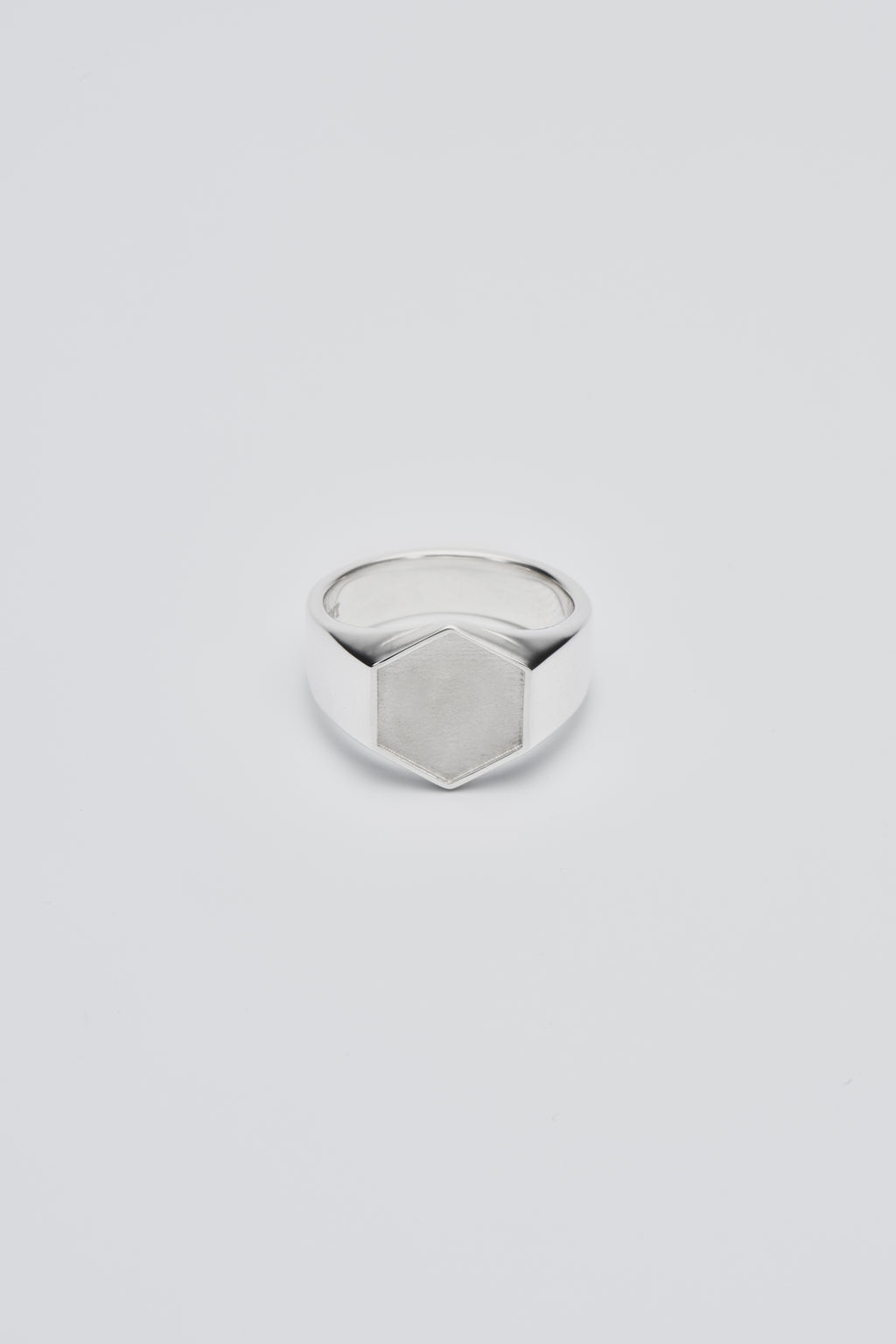KIKKO Signet Ring