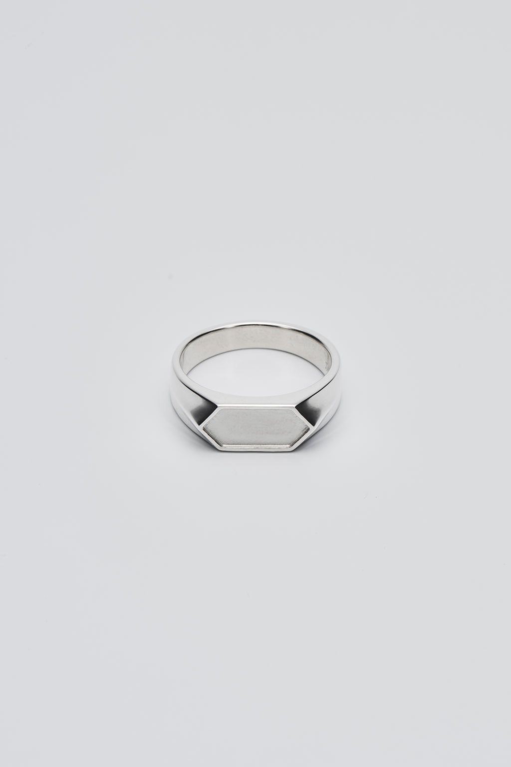 NAGA-KIKKO Signet Ring