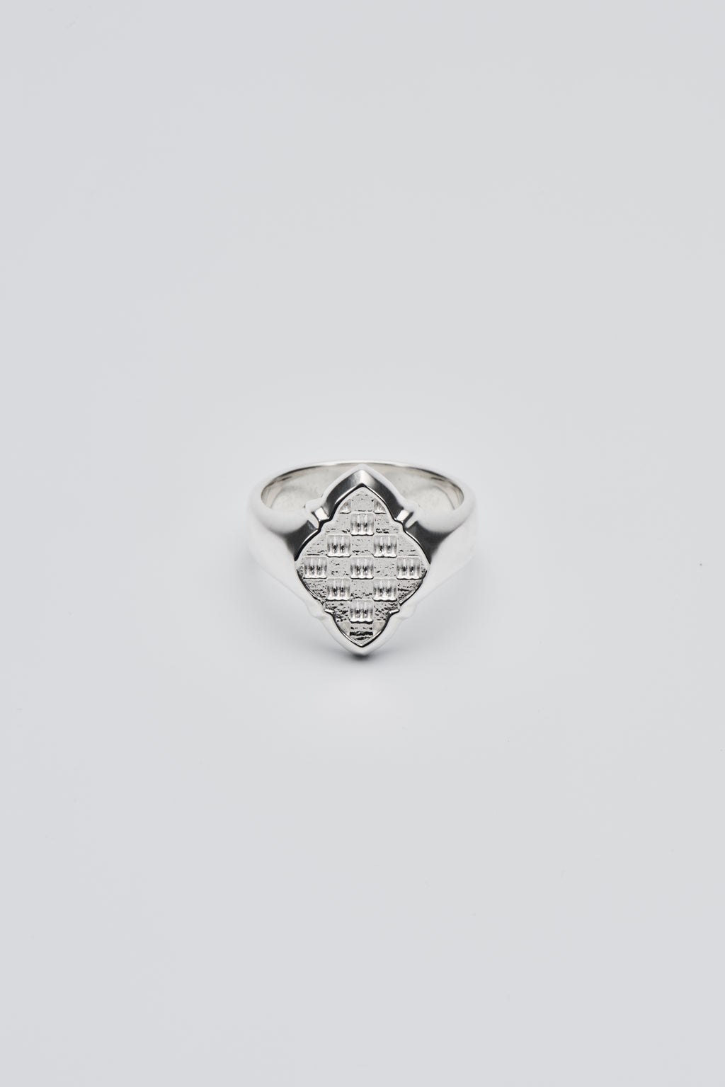 HANABISHI Ichimatsu Signet Ring
