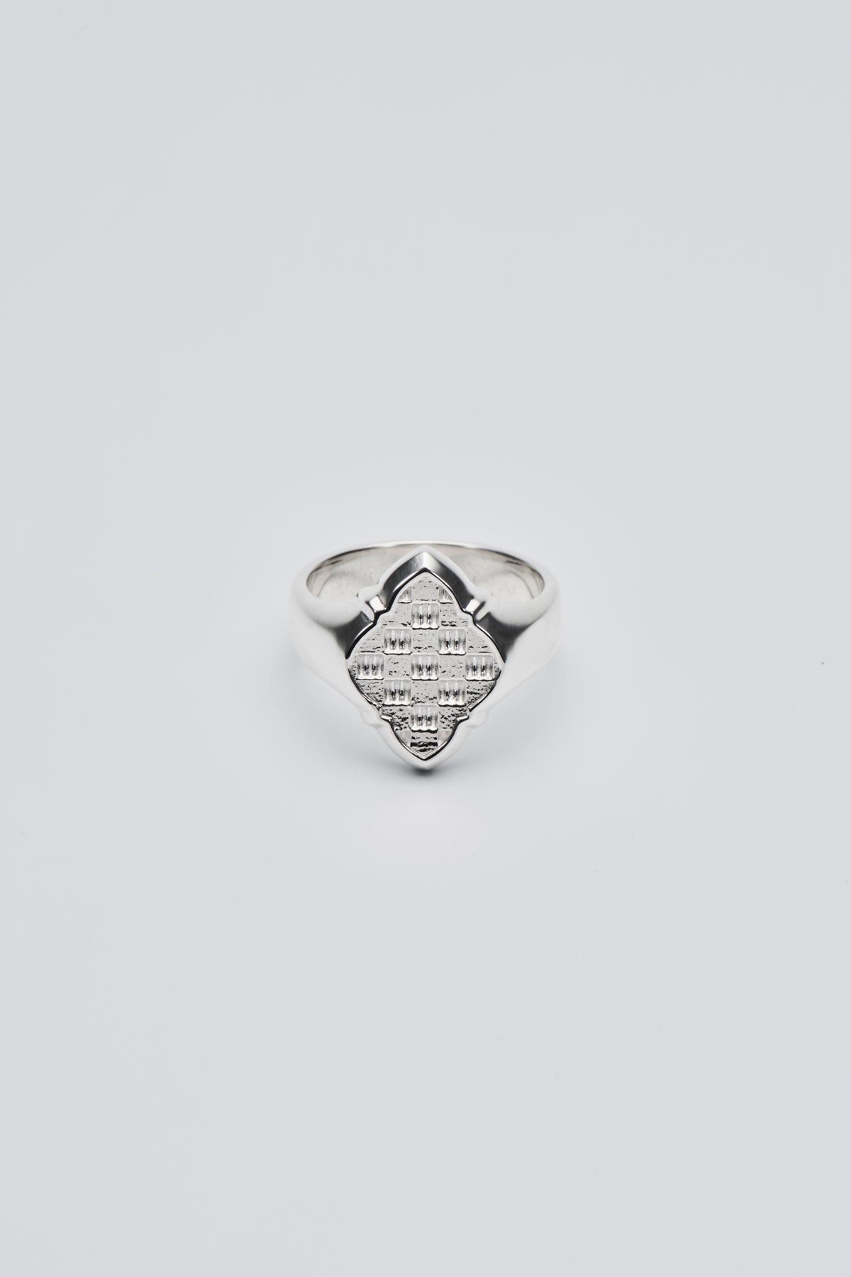 HANABISHI Ichimatsu Signet Ring