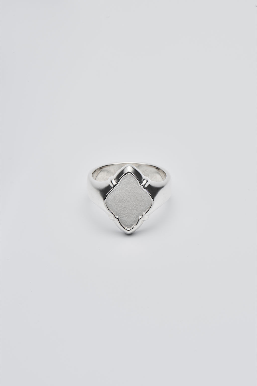 HANABISHI Signet Ring